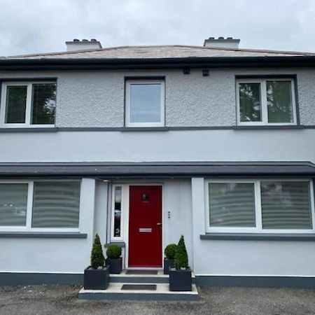 Location, Location - Modern 2 Bed Apt In Cill Airne Exteriör bild