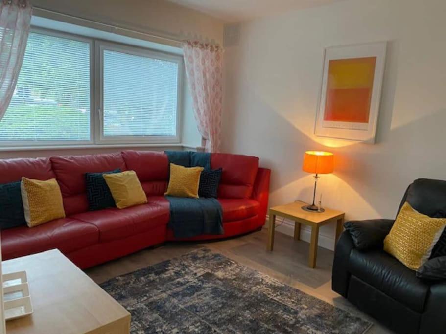 Location, Location - Modern 2 Bed Apt In Cill Airne Exteriör bild